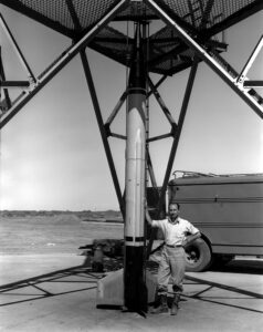 Frank_Malina_with_WAC_Corporal_rocket_at_White_Sands